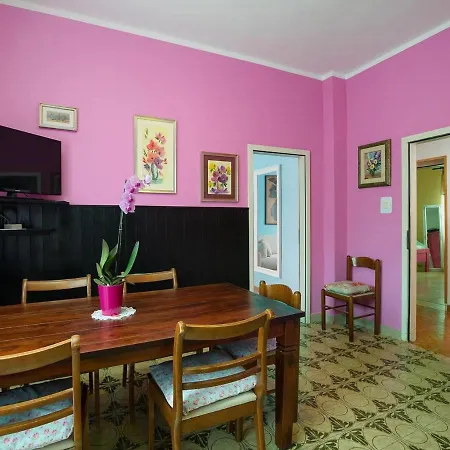 Alluring In Near Apartman Medulin
